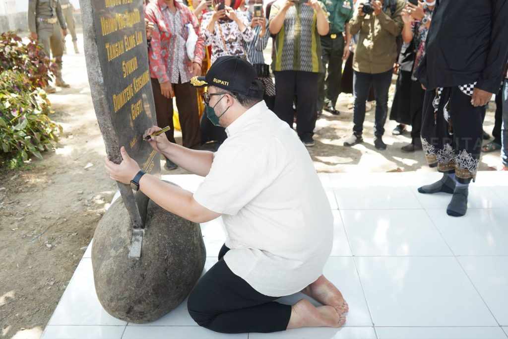 Munculkan Sendang Sumberagung Sebagai Desa Wisata, Bupati Kediri Beri Pesan lewat Batu Prasasti