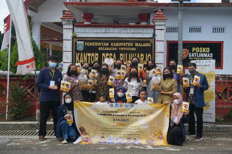 Mahasiswa Polinema Berdayakan Masyarakat Lewat Limbah Pohon Pisang