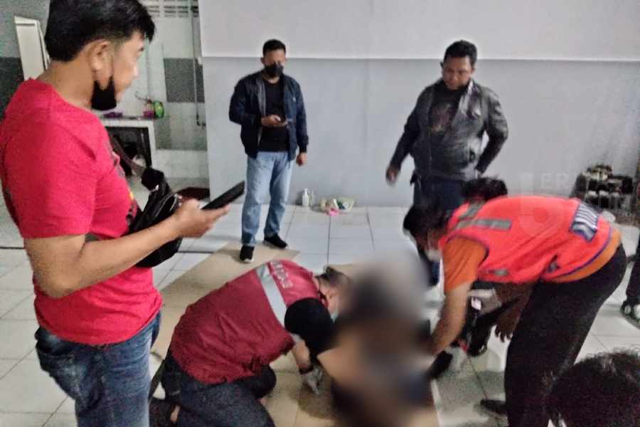 Diduga Terlilit Utang, Karyawan Minimarket di Ponorogo Gantung Diri di Toko