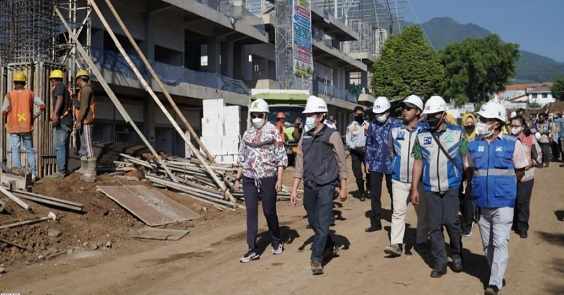 Tinjau Pembangunan Pasar Besar, Wali Kota Batu: Awal 2023 Harus Bisa Ditempati
