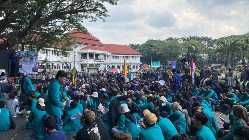BEM Malang Raya Demo Tolak Kenaikan Harga BBM