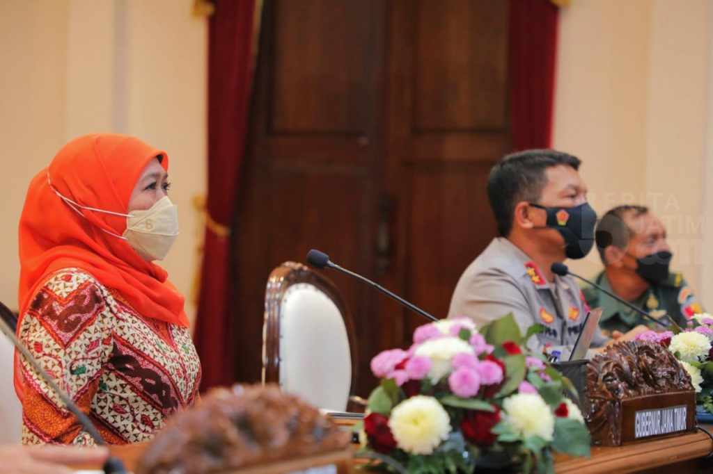 Khofifah: Stok Pertamina Cukup, Masyarakat Jangan Panic Buying
