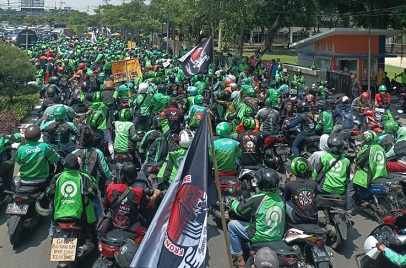 Ilustrasi pengemudi ojek online