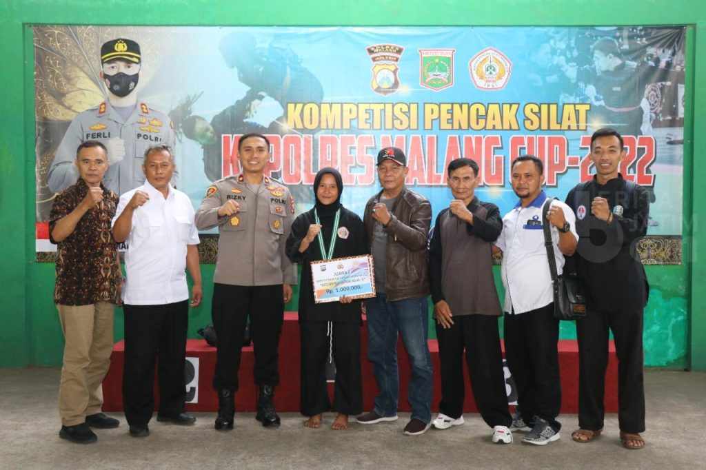 Dwi Nur Hanifah, Pesilat Putri Terbaik di Kapolres Malang Cup 2022