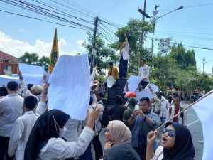 Aliansi BEM Sumenep Demo Tolak Kenaikan Harga BBM