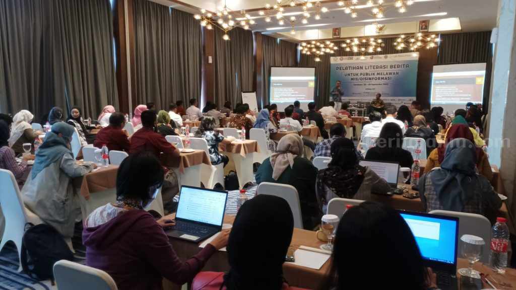 Literasi Berita, Peserta Antusias Pelajari Cara Kerja Media dan Cek Fakta