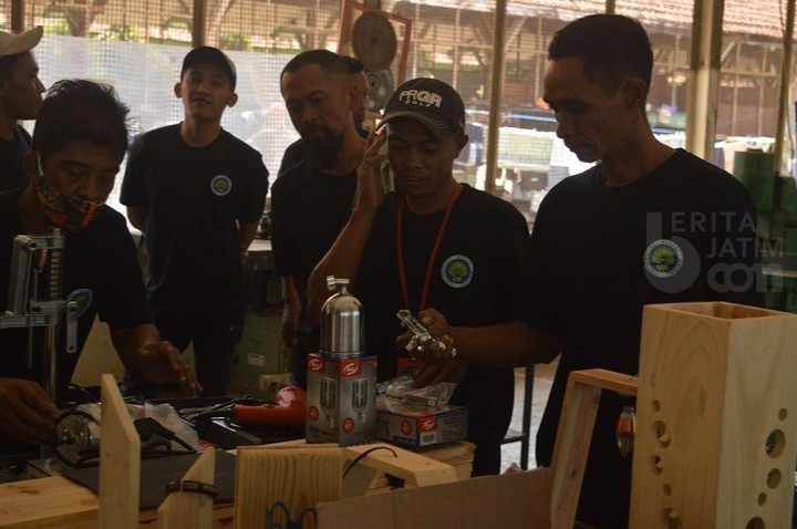 UM Ajari Warga Binaan Lapas Malang Bikin Mebel