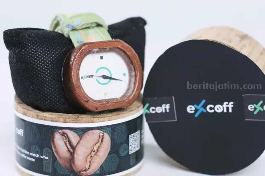 Mahasiswa UM Malang Ubah Limbah Ampas Kopi Jadi Case Jam Tangan