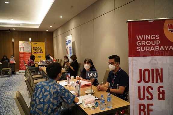 Gelar Table Top Networking untuk Lulusannya, UK Petra Surabaya Gandeng 10 Mitra Industri