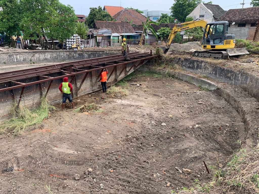Berkolaborasi dengan IRPS dan KAI Daop 8 Surabaya, BTP Jatim Preservasi Aset Bersejarah Perkeretaapian di Stasiun Mojokerto