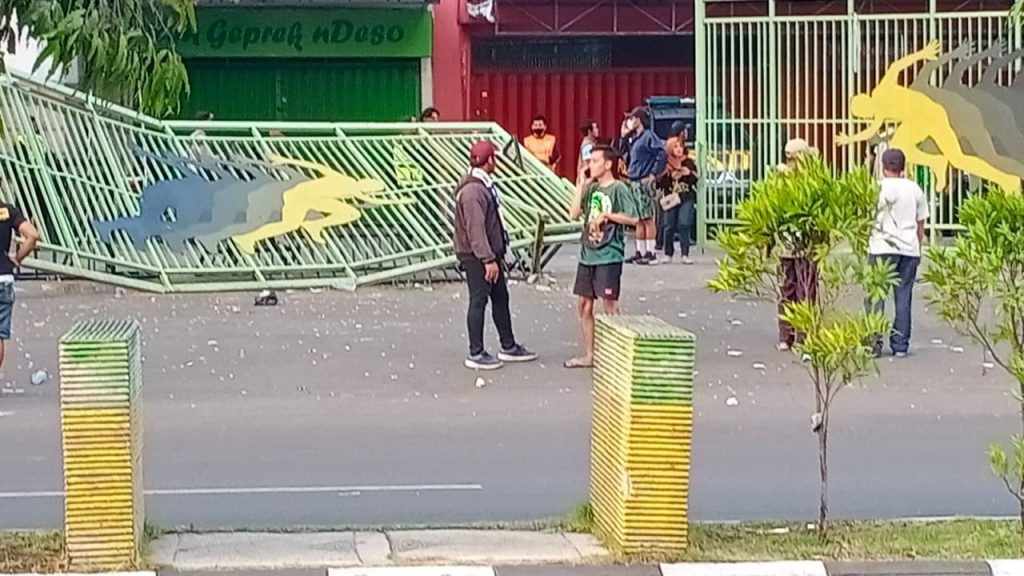 Kericuhan Suporter di Gelora Delta, Wali Kota Surabaya Sampaikan Maaf ke Bupati Sidoarjo