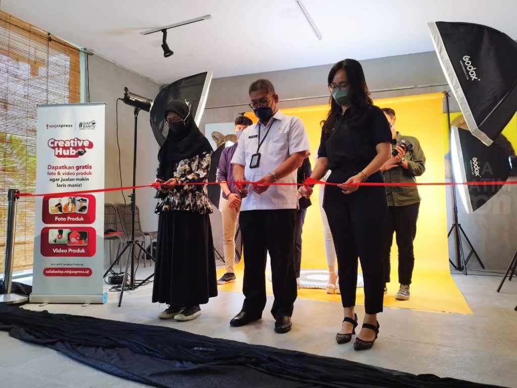 Dukung Percepatan Pertumbuham UMKM Jatim, Ninja Xpress Buka Creativ Hub di Surabaya