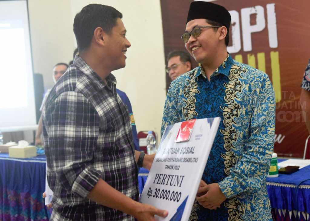 Kopi Tahu Mrican, Wali Kota Kediri Beri Bantuan untuk Organisasi Disabilitas Kota Kediri dan Dengar Curhatannya