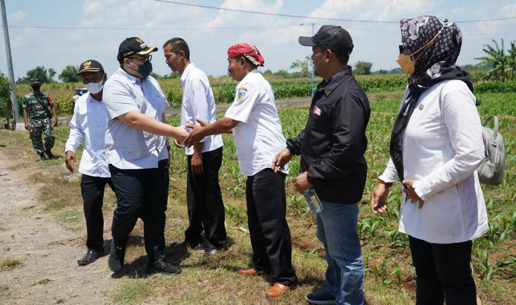 Bupati Kediri Ajak Calon Kades Jaga Semangat Persatuan Warga