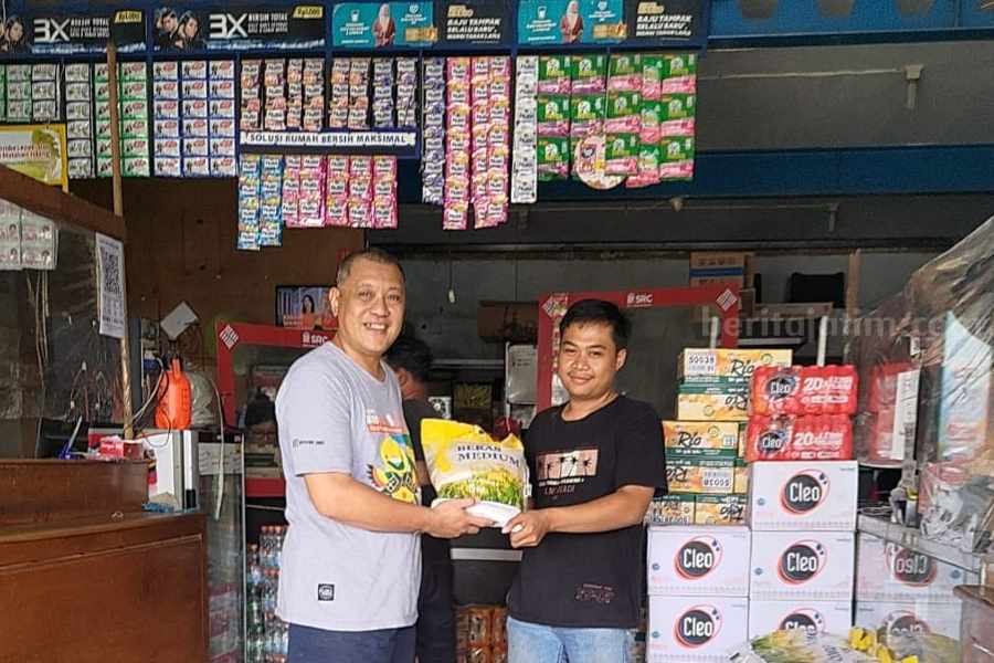 Antisipasi Gejolak Harga, Bulog Salurkan Beras ke Pasar Tradisional di Jombang