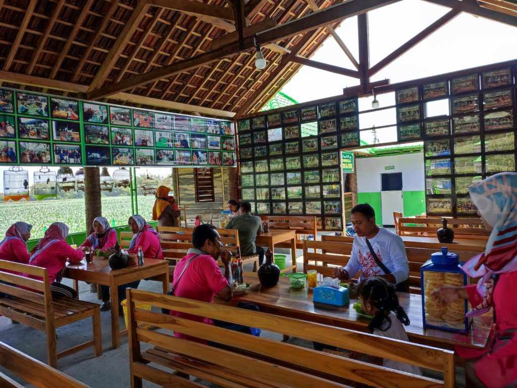 Warga Ponorogo Sukses dari Warung Makan Dengan Trik Promosi Unik