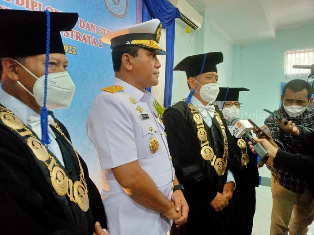 445 Wisudawan Universitas Hang Tuah Surabaya Dikukuhkan