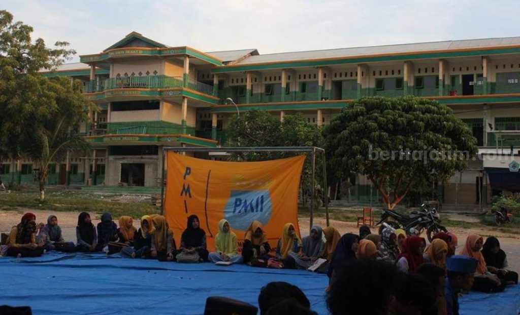 PMII Sunan Drajat Lamongan Doa Bersama dan Salat Gaib bagi Korban Tragedi Kanjuruhan