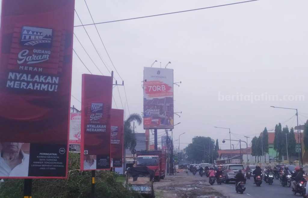 Tak Sesuai Estetika, Dewan Minta Reklame di Sidoarjo Ditertibkan