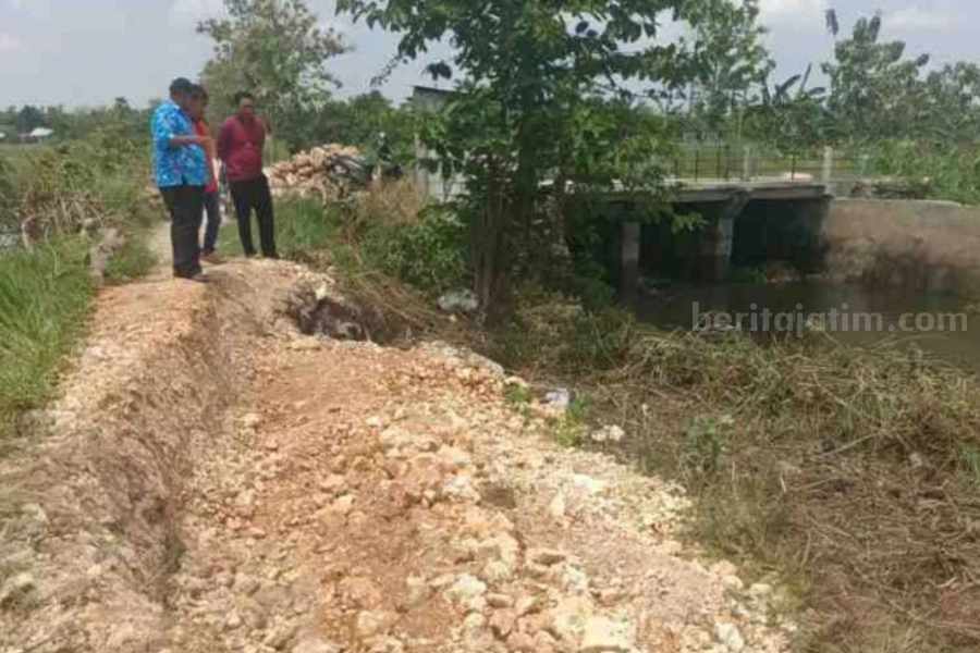 3 Hari Diguyur Hujan, Tanggul Sungai di Lamongan Sliding 20 Meter