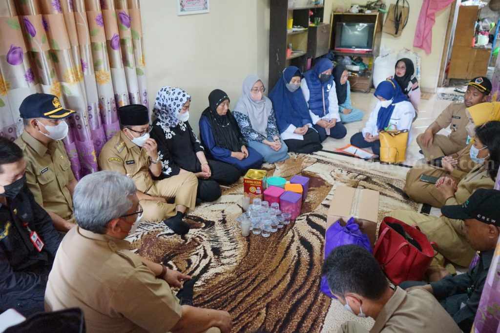 Keluarga Korban Tragedi Kanjuruhan Dapat Pendampingan Psikologis dari Wali Kota Sutiaji