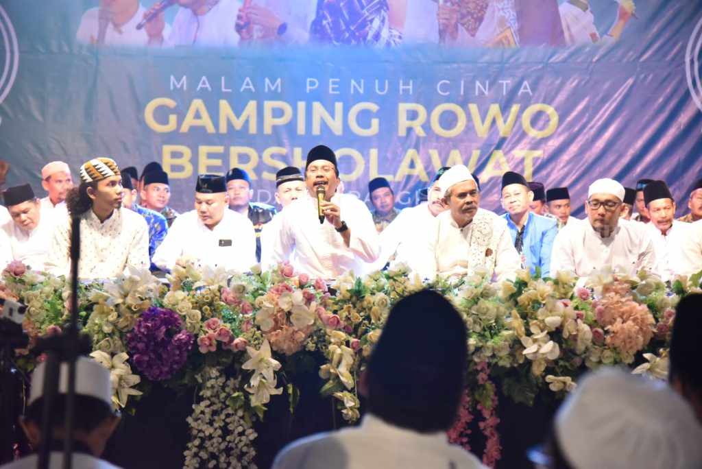 Hadir Bareng Habib Abu Bakar Assegaf, Gus Muhdlor Beberkan Kunci Keberkahan