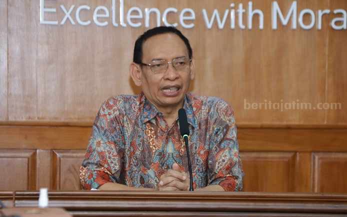 Rektor Unair Prof Mohammad Nasih