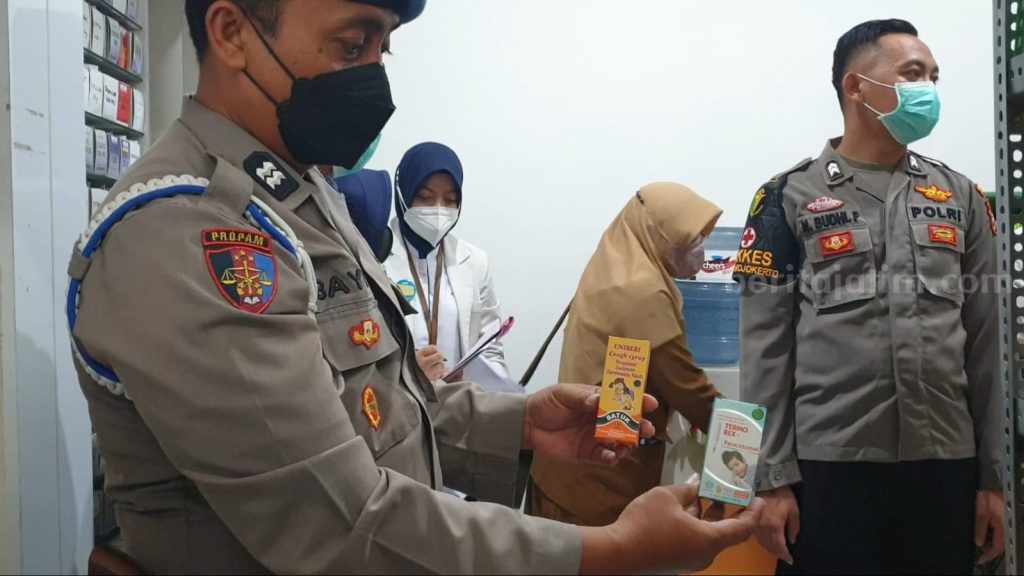Tim Gabungan Dinkes Kabupaten Mojokerto Tarik Obat Sirup dari Sejumlah Minimarket