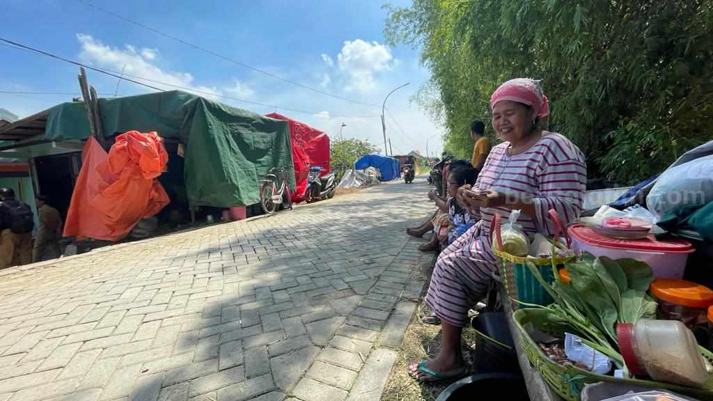Warga Desa Cermen Gresik Berharap Banjir segera Surut
