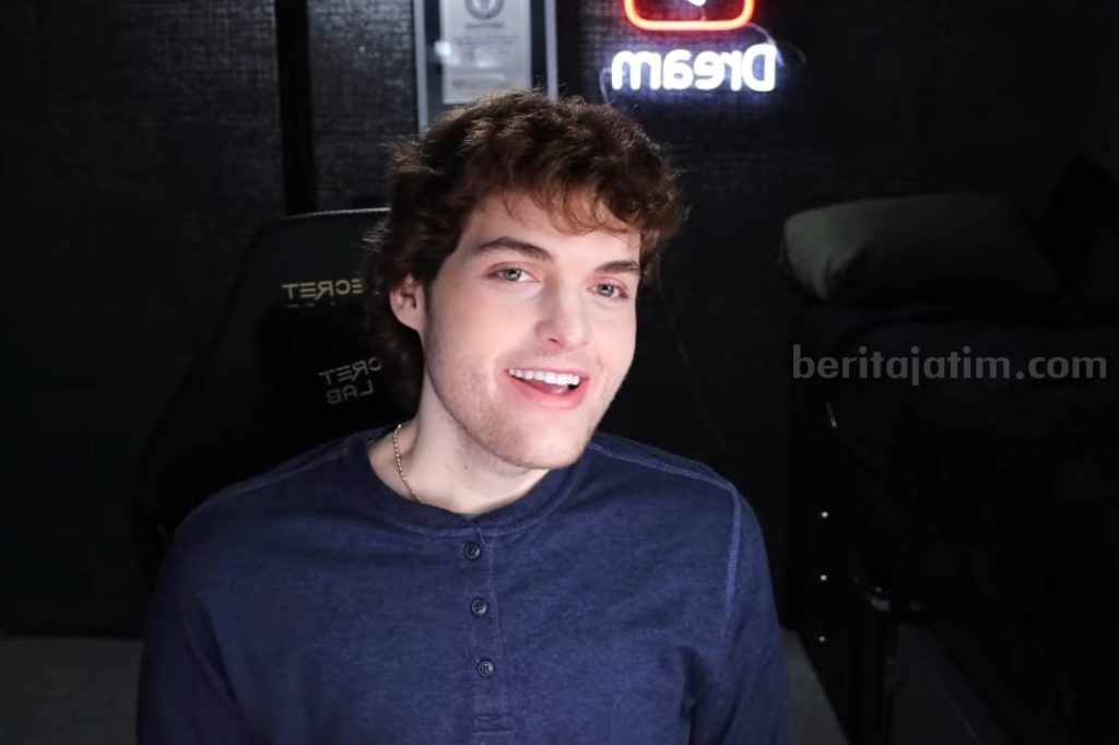Youtuber Minecraft ‘Dream’ Mengungkapkan Wajahnya Pertama Kali kepada Penggemar