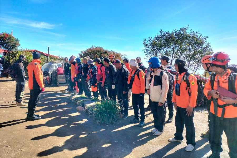 Tim Pencari Pendaki Hilang Ditambah, 14 Lokasi Ritual Gunung Lawu Magetan Disisir