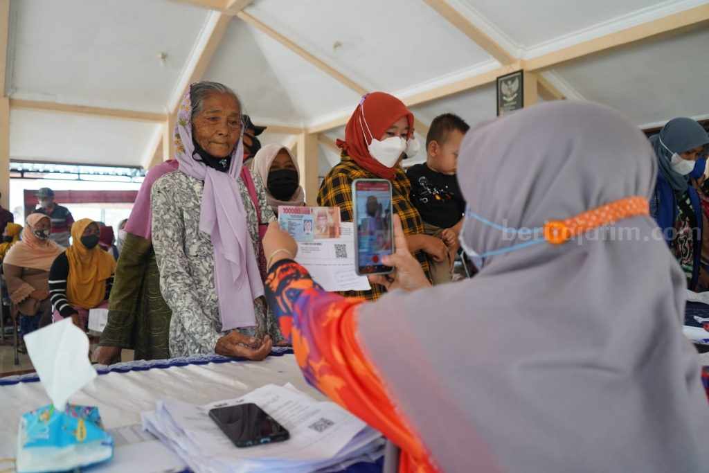 Ditarget Mas Dhito, Pemdes di Kediri Berbondong- bondong Lapor Verifikasi BLT BBM