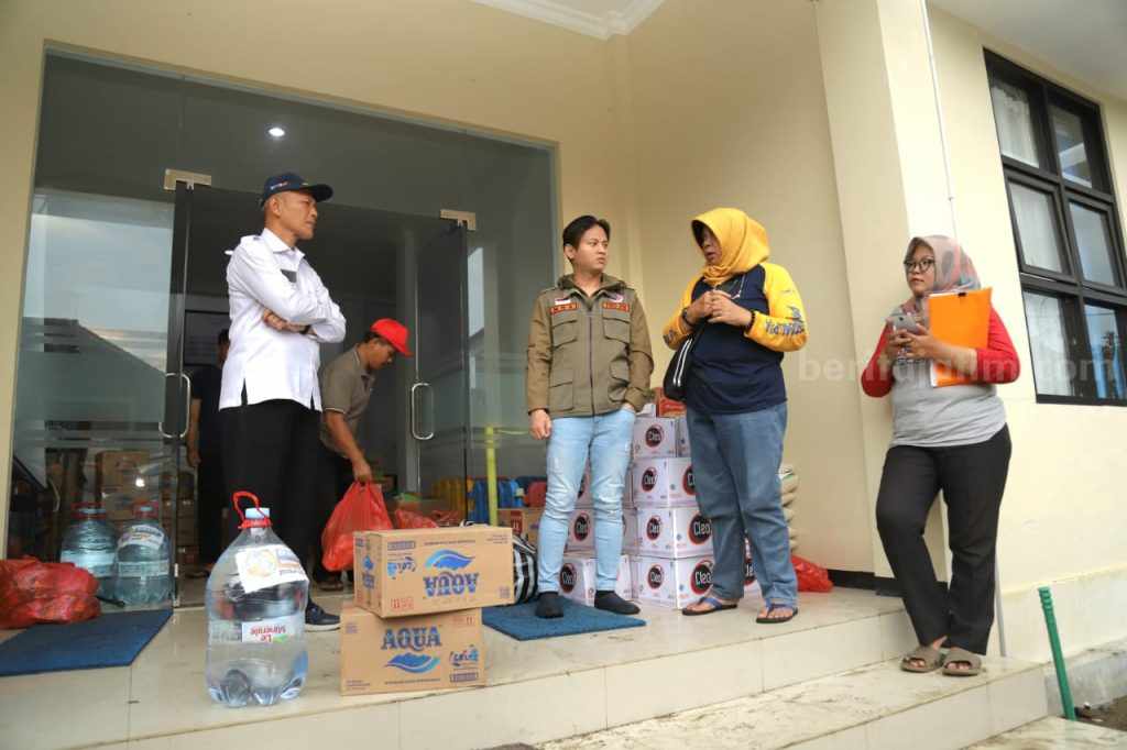 Tinjau Banjir, Bupati Trenggalek Sebut Tengah Fokus Pemulihan dan Pemenuhan Logistik