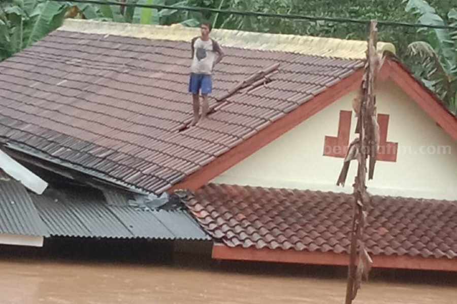 Banjir Desa Sitiarjo Malang Rendam Rumah Warga Hingga 2 Meter