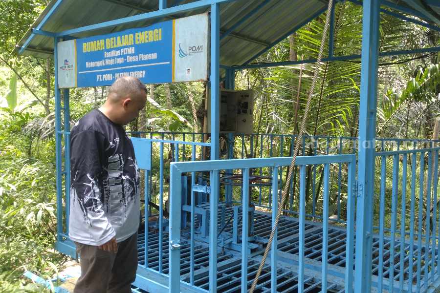 Lama Dalam Gelap, Desa Plaosan Probolinggo Akhirnya Dialiri Listrik PLTMH