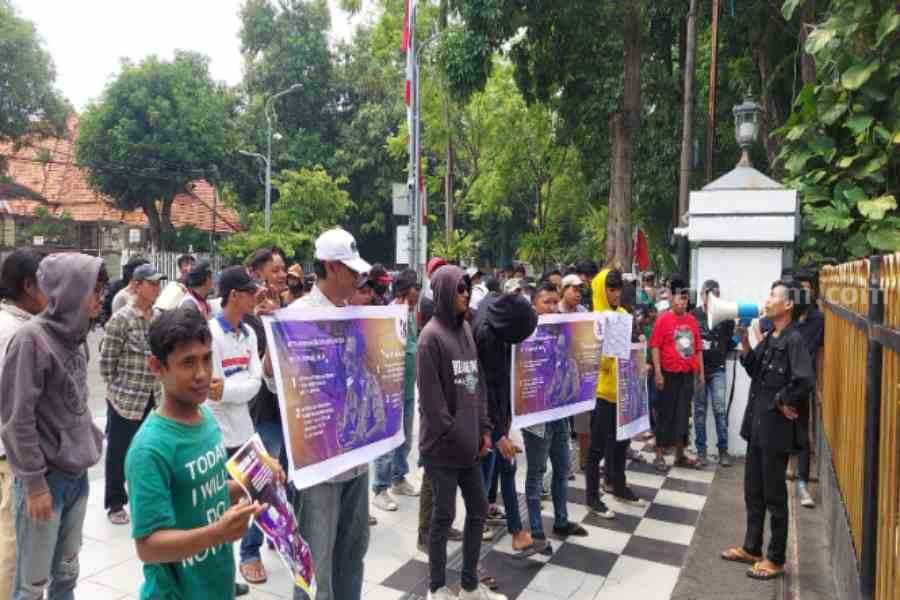 Dituding Demi Konten Tik-Tok dan Terima Suap, Wawali Surabaya: Buktikan!