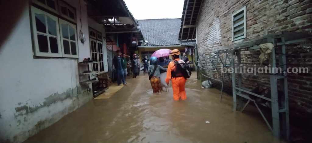 Jember Kembali Dikepung Banjir, 192 Rumah Terendam