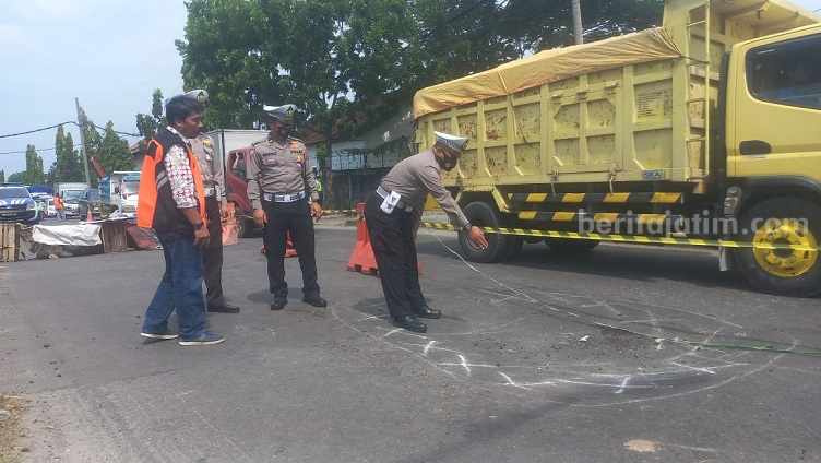 Hati-hati! Jembatan Plaosan di Jalur Poros Nasional Lamongan Ambles Sedalam 15 Cm