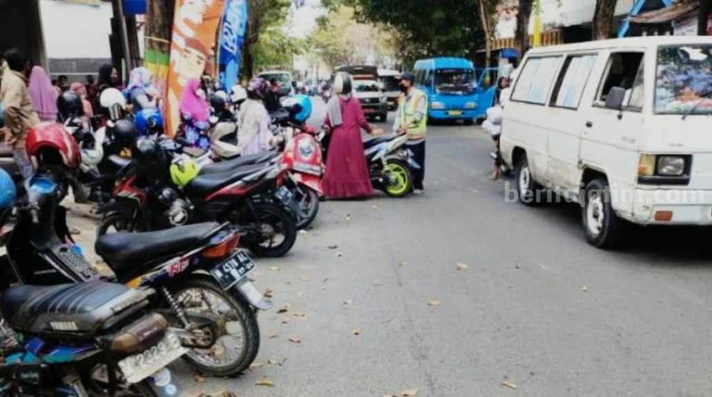 Dishub Akan Tidak Tegas Jukir Nakal yang Marak di Sampang