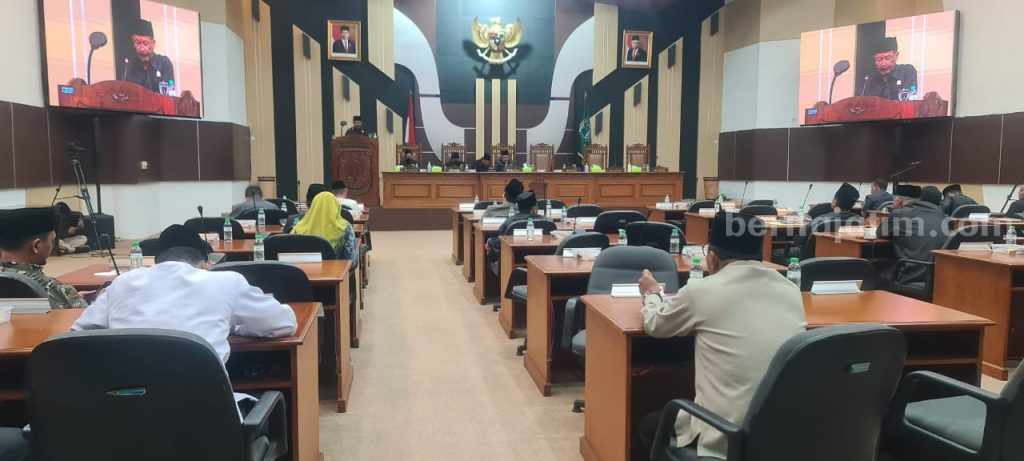 Jalan Rusak dan Minim Penerangan Jadi Sorotan Fraksi Gerindra di Paripurna DPRD Pasuruan