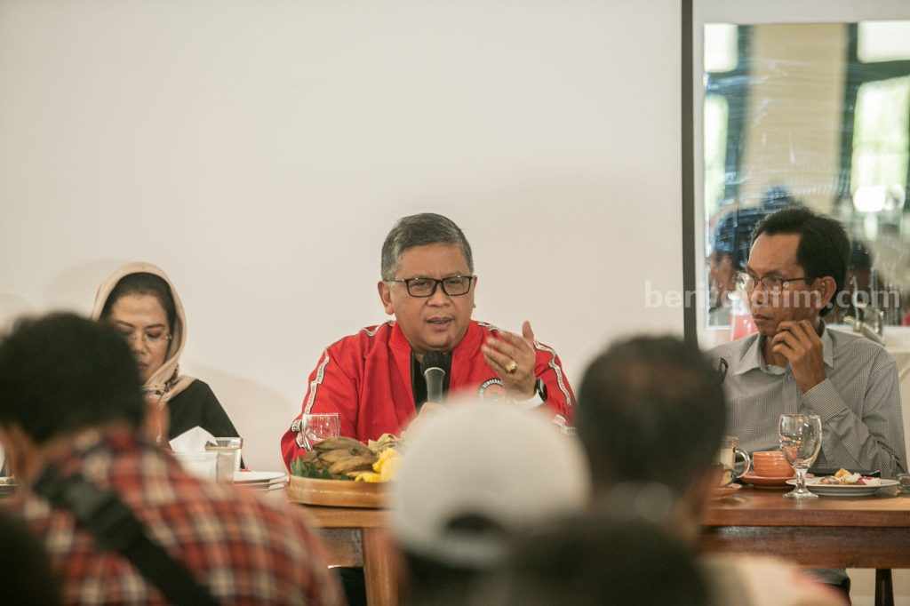 Jokowi Sebut Presiden Berikutnya Jatahnya Prabowo, Hasto: Pilpres Via Pemilu