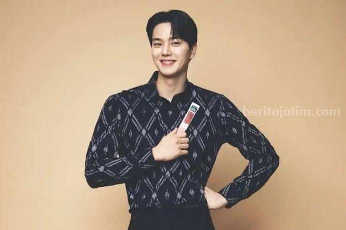 Wali Kota Kediri: Pakai Tenun Ikat Agar Sekeren Oppa Song Kang