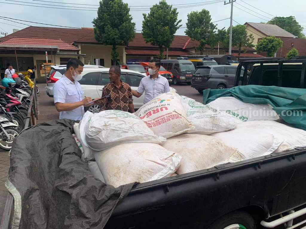 Jual Pupuk Subsidi, Polres Pasuruan Tangkap Penjaga Gudang KPSP