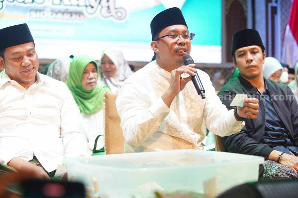 Hadiri Semesta Sholawat di GOR, Ini Pesan Gus Muhdlor