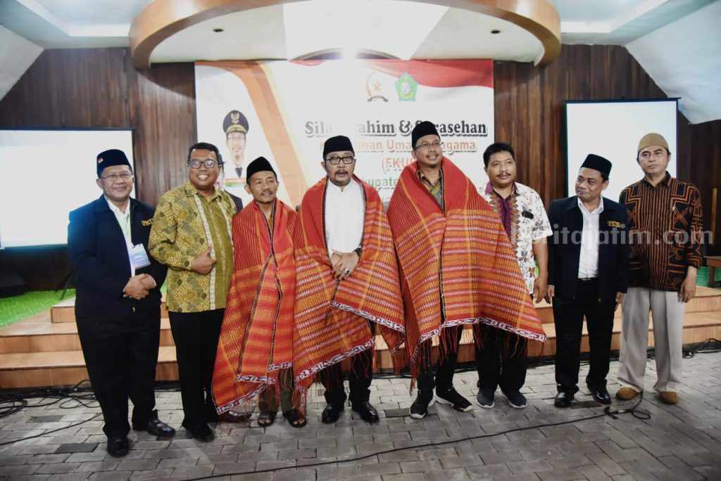 Gus Muhdlor Minta Jaga Harmoni Semua Suku Agama Ras dan Antar Golongan