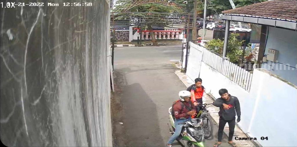 Sepeda Siswa SMP 6 Blitar Dibawa Kabur Komplotan Pencuri di Tengah Jalan