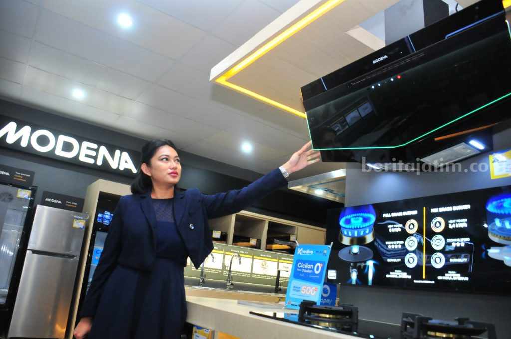 Modena Tawarkan Produk Premiumnya di UFO Elektronika Wiyung