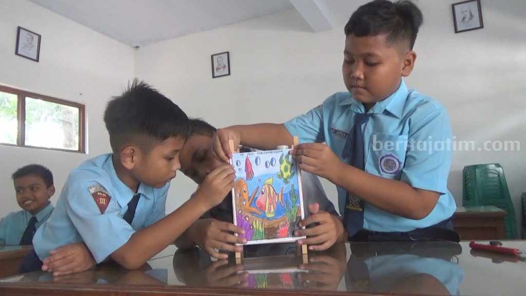 Murid MI di Gresik Ciptakan Alarm Penanda Gempa