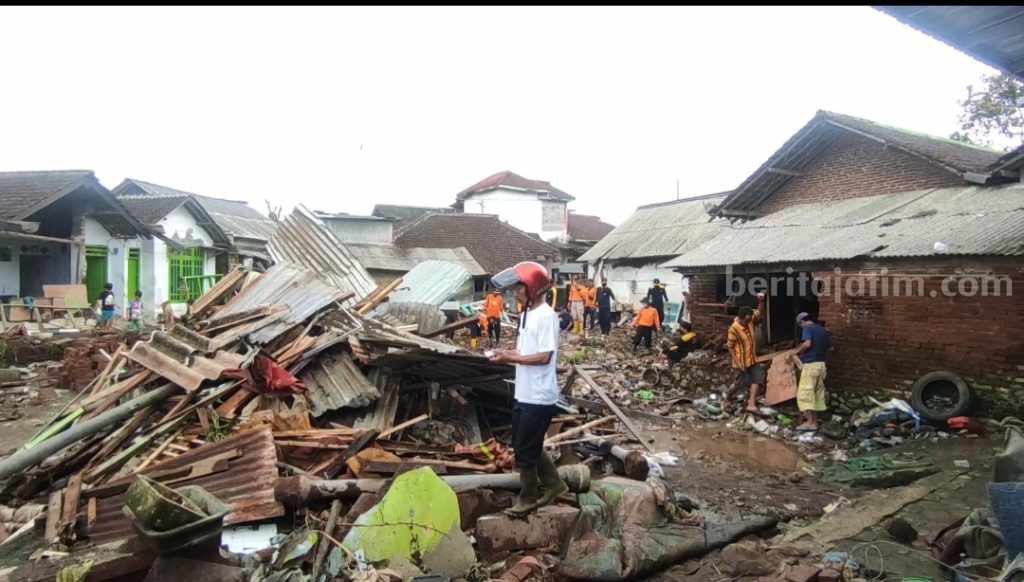 Korban Banjir Banyuwangi Enggan Direlokasi