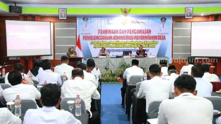Bupati Mojokerto Buka Pembinaan dan Peningkatan Kapasitas Aparatur Pemerintah Desa